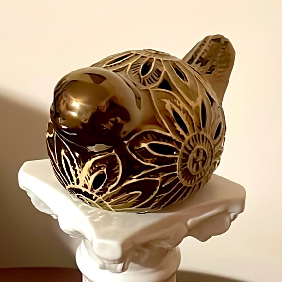 Dark Gold Cardinal Bird - Picture 2 of 11